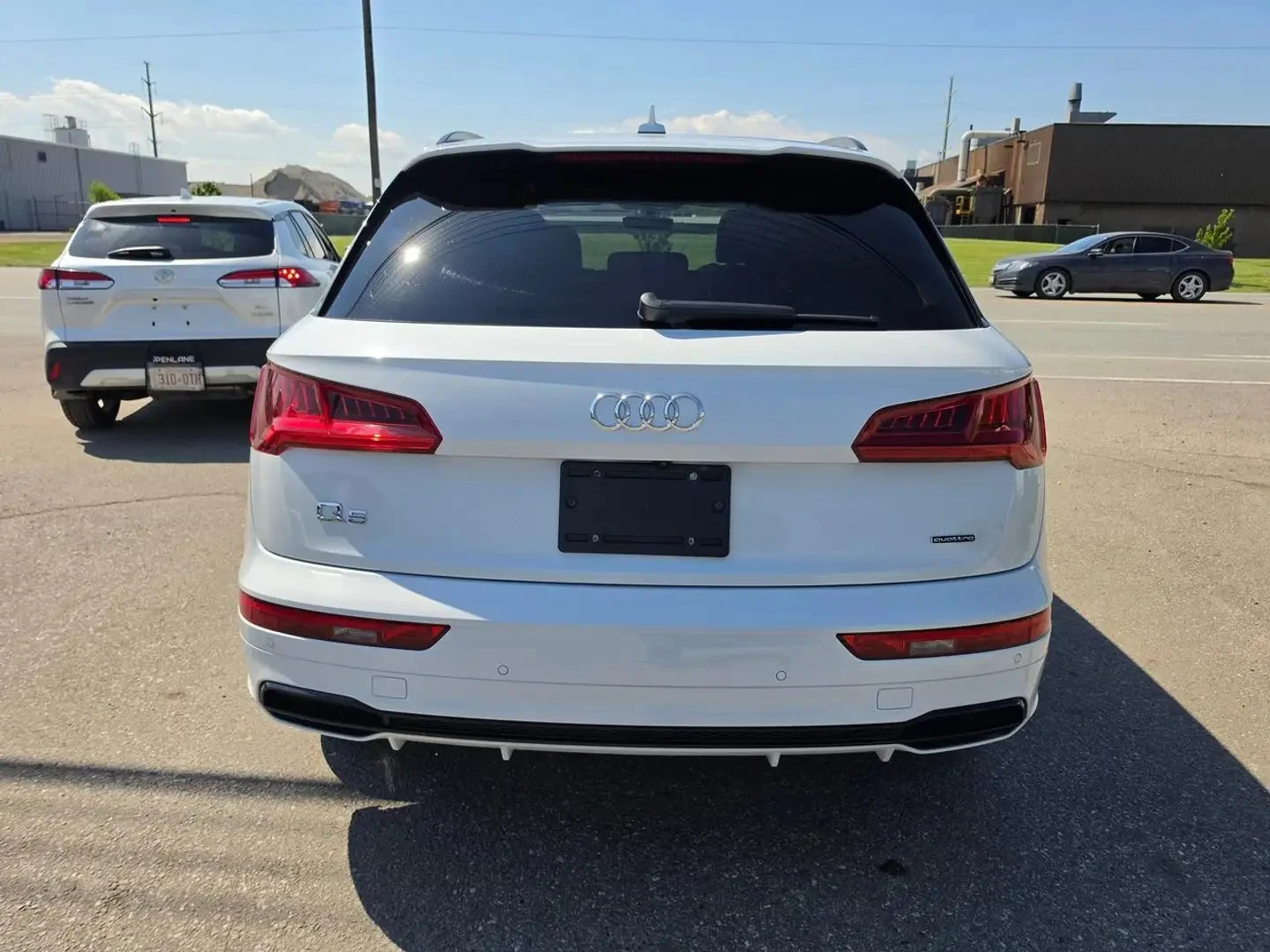 Audi Q5 TECHNIK S LINE ЦЕНА ДО БЪЛГАРИЯ АВТОКРЕДИТ, снимка 6 - Автомобили и джипове - 55529240