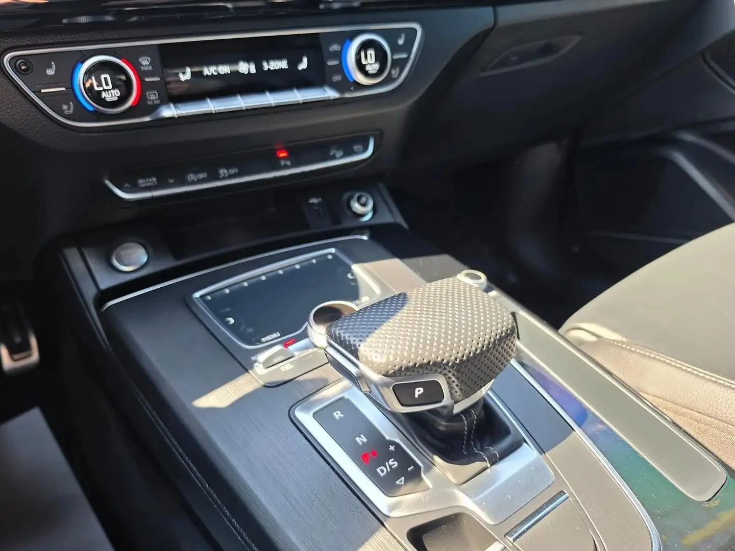 Audi Q5 TECHNIK S LINE ЦЕНА ДО БЪЛГАРИЯ АВТОКРЕДИТ, снимка 16 - Автомобили и джипове - 55529240