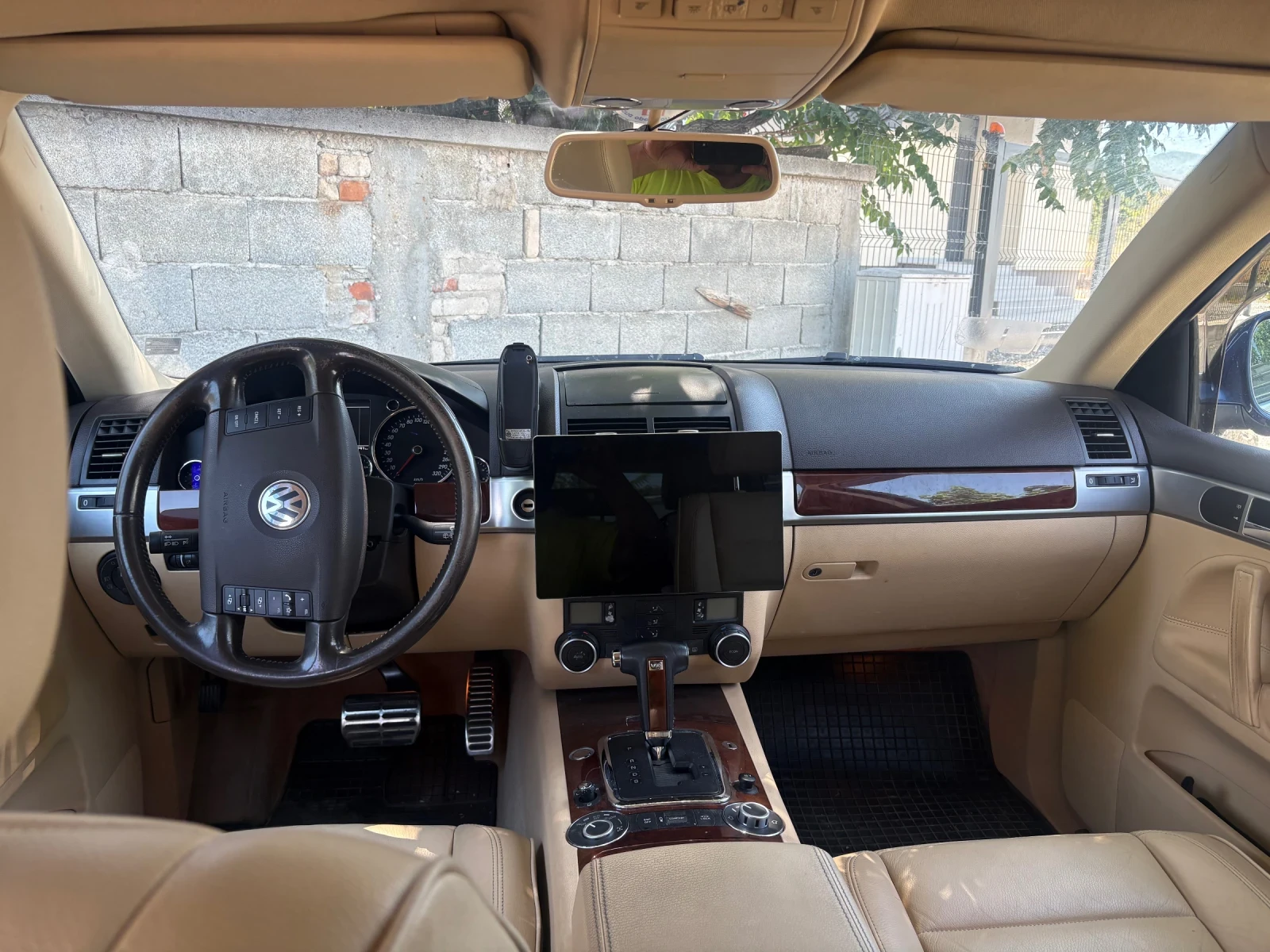 VW Touareg, снимка 8 - Автомобили и джипове - 55641779