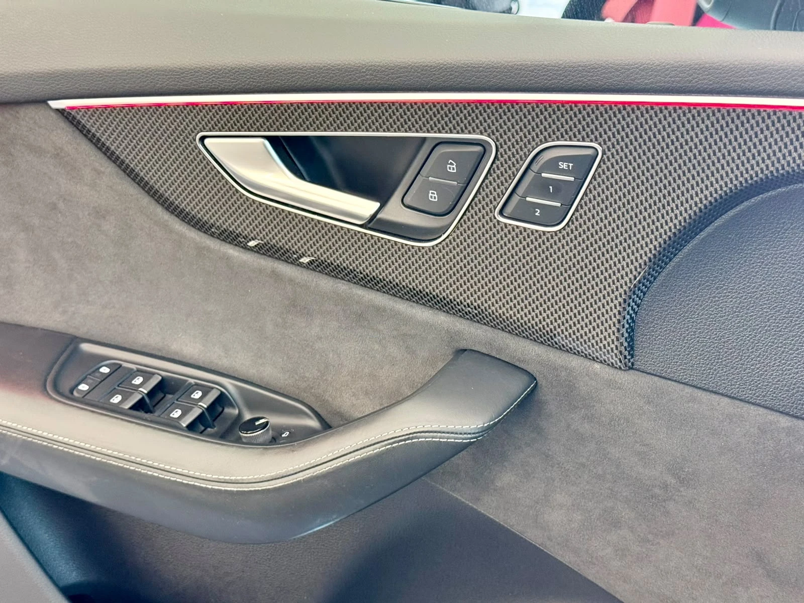Audi SQ8 Maxton Design* B&O* Full* Pano* HuD* ЛИЗИНГ , снимка 7 - Автомобили и джипове - 55738335