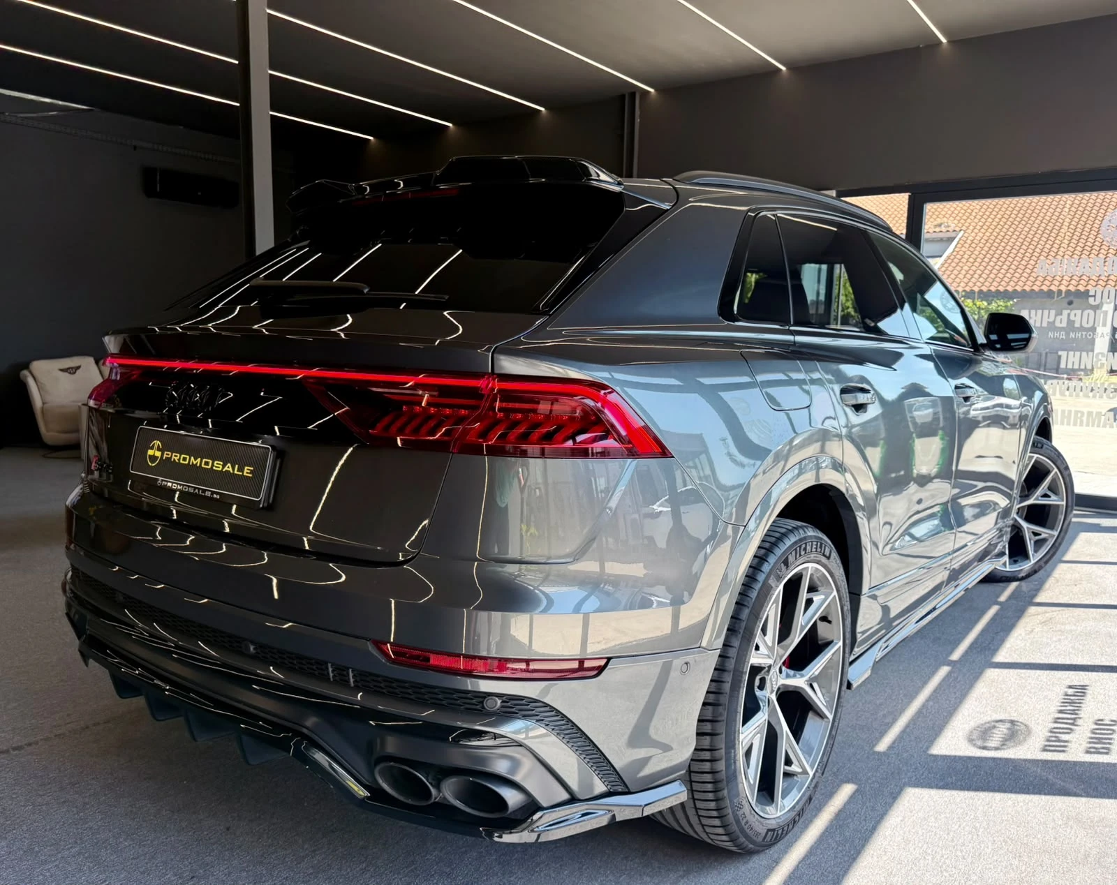 Audi SQ8 Maxton Design* B&O* Full* Pano* HuD* ЛИЗИНГ , снимка 6 - Автомобили и джипове - 55738335