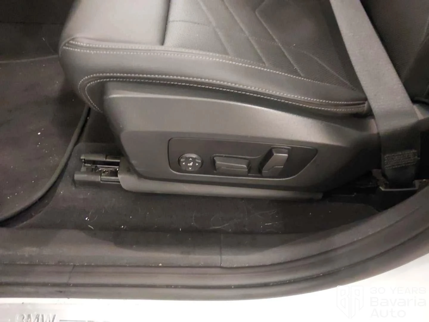BMW iX1 30 xDrive xLine, снимка 15 - Автомобили и джипове - 56743443