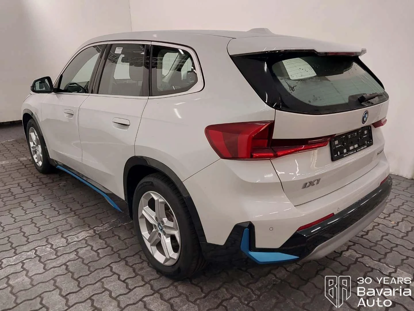 BMW iX1 30 xDrive xLine, снимка 2 - Автомобили и джипове - 56743443