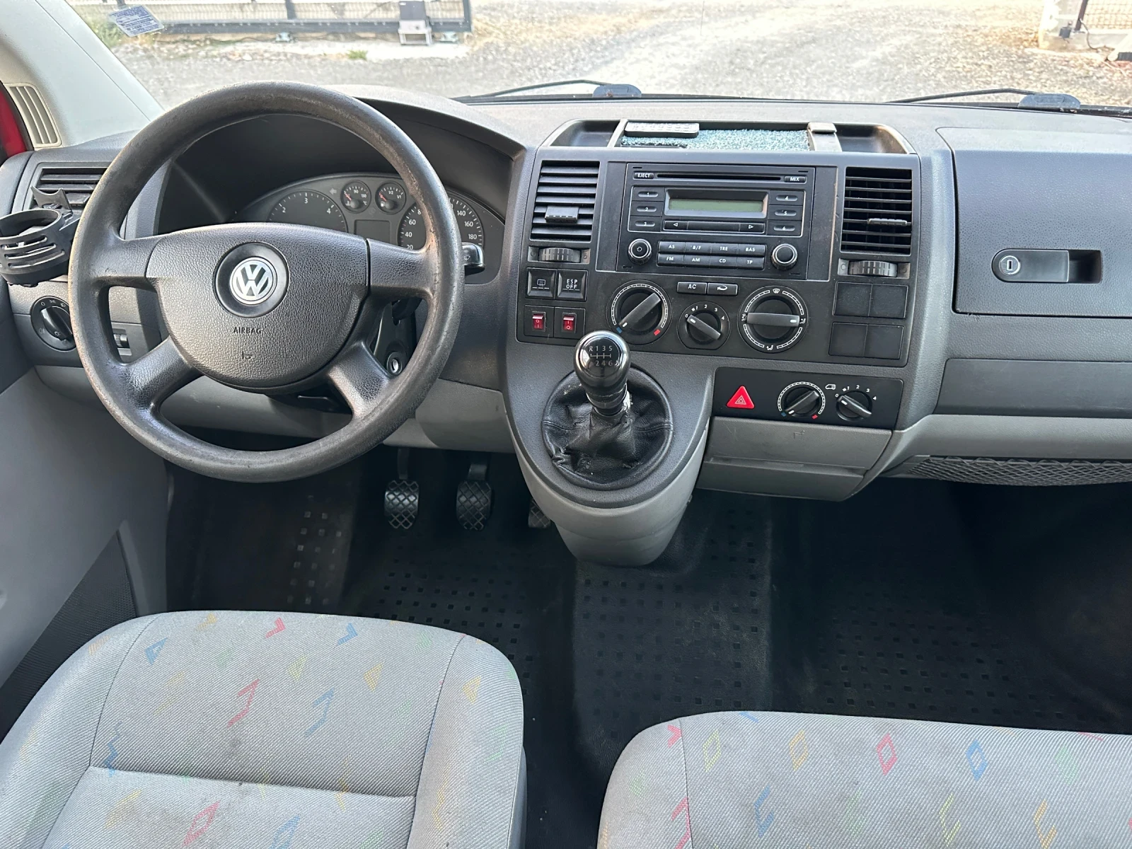 VW T5 9-МЕСТЕН* КЛИМАТИК, снимка 11 - Бусове и автобуси - 55590096
