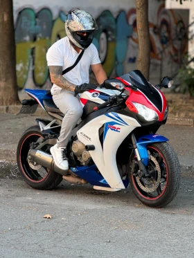 Обява за продажба на Honda Cbr 1000 RR ~14 999 лв. - изображение 2