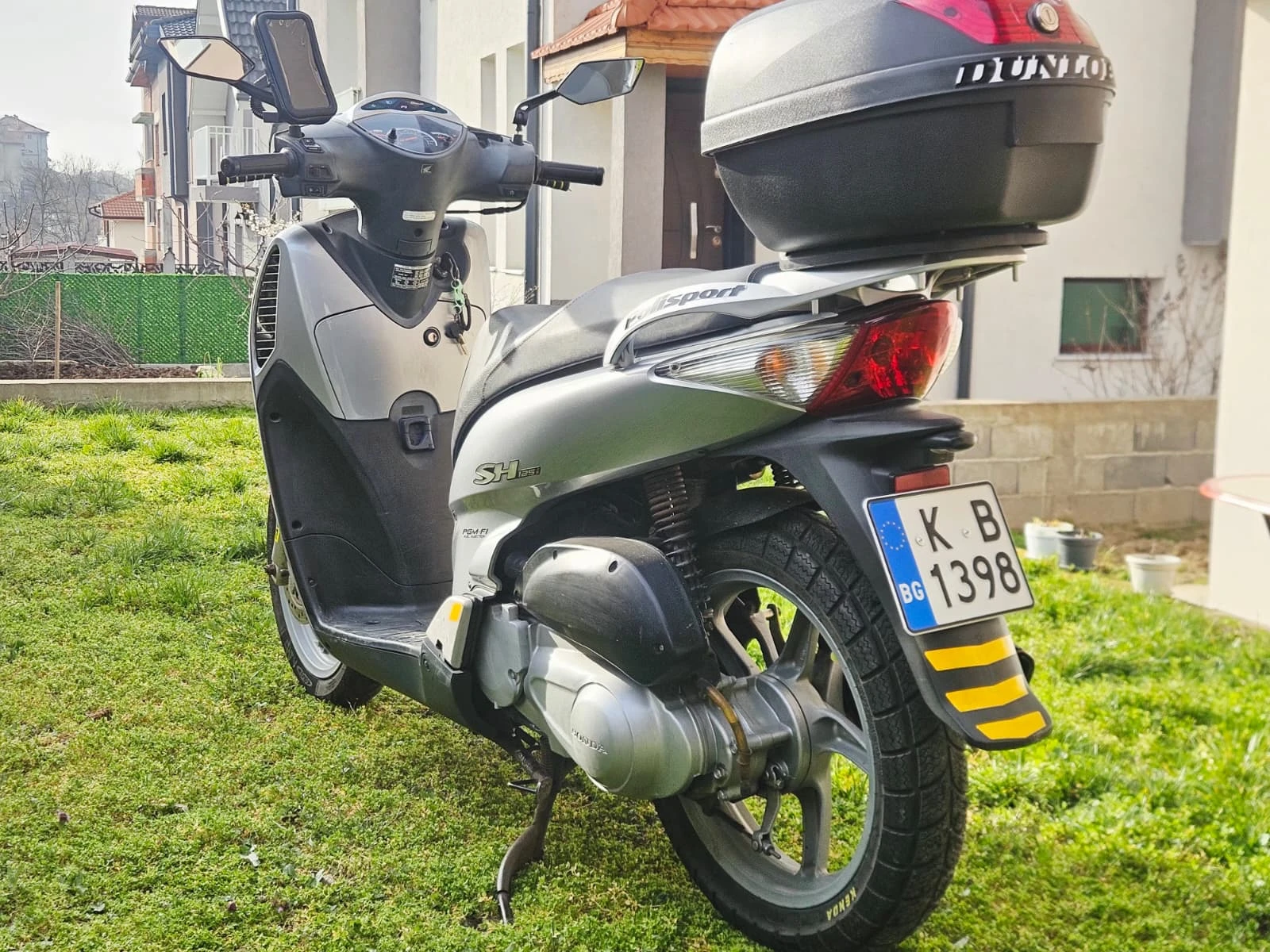 Honda Sh 125i-Akrapovic, снимка 3 - Мотоциклети и мототехника - 53810033