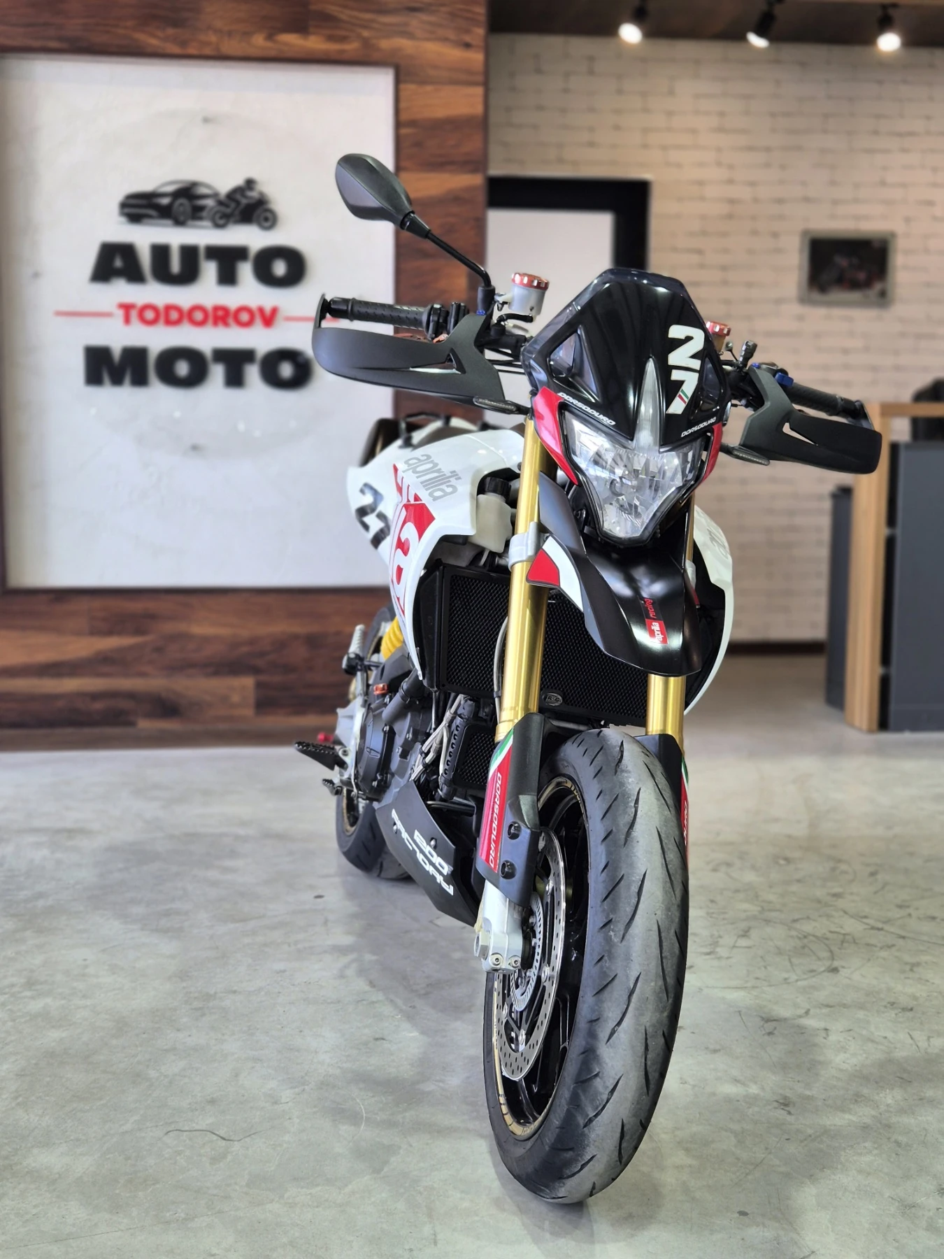 Aprilia Dorsoduro 1200 ABS! TC! Нов внос, снимка 2 - Мотоциклети и мототехника - 55445494