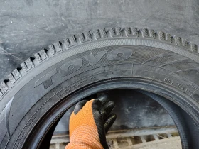 Гуми Зимни 235/65R17, снимка 4