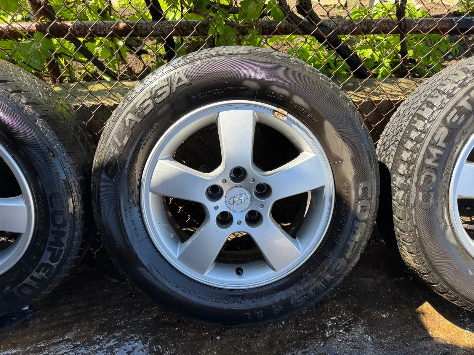 ���� � ������ 215/65R16 �� Hyundai IX35 | Mobile.bg � ����������� 3