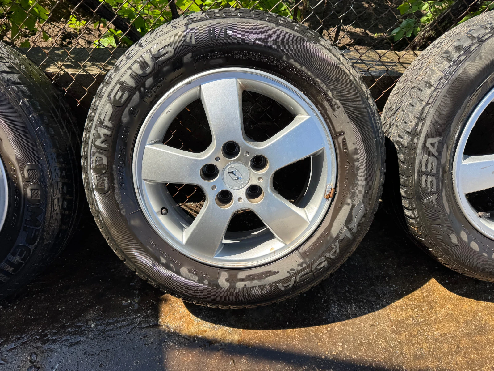 ���� � ������ 215/65R16 �� Hyundai IX35 | Mobile.bg � ����������� 4