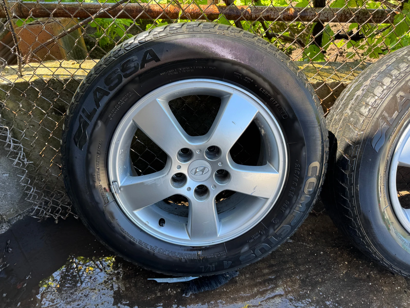 ���� � ������ 215/65R16 �� Hyundai IX35 | Mobile.bg � ����������� 2