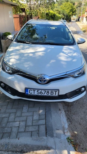 Toyota Auris, снимка 1