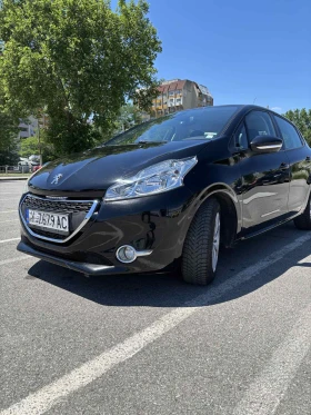 ������ Peugeot 208