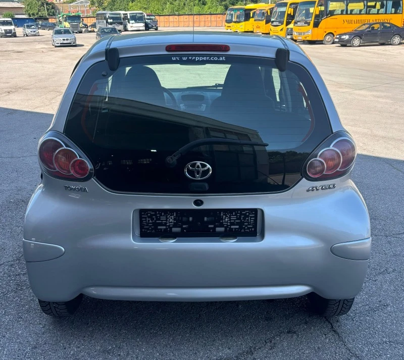 Toyota Aygo 1.0i, снимка 6 - Автомобили и джипове - 46510221