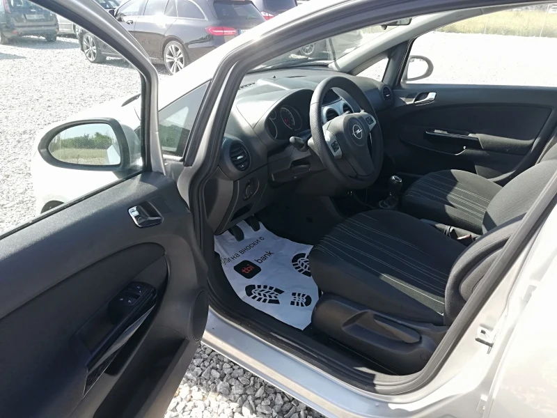 Opel Corsa 1.3cdti kli italia, снимка 9 - Автомобили и джипове - 47629183