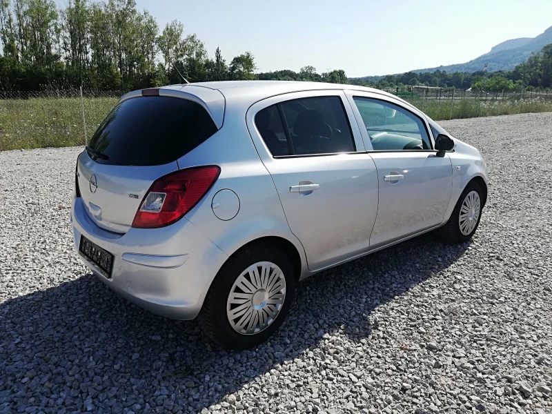 Opel Corsa 1.3cdti kli italia, снимка 6 - Автомобили и джипове - 47629183