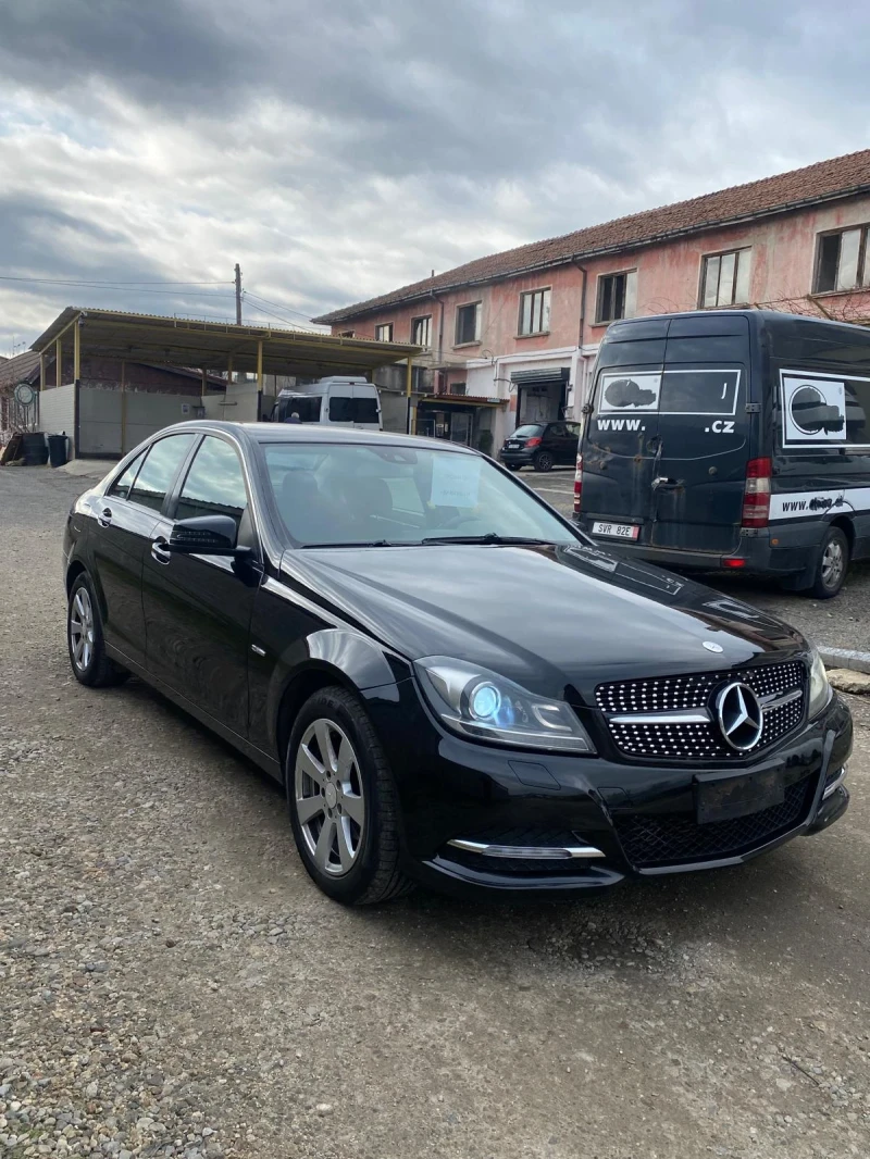 Mercedes-Benz C 200, снимка 12 - Автомобили и джипове - 48248776