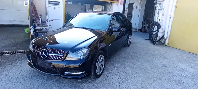 Mercedes-Benz C 200, снимка 2 - Автомобили и джипове - 48248776