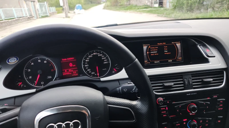 Audi A4 1.8TFSI, снимка 12 - Автомобили и джипове - 48653341