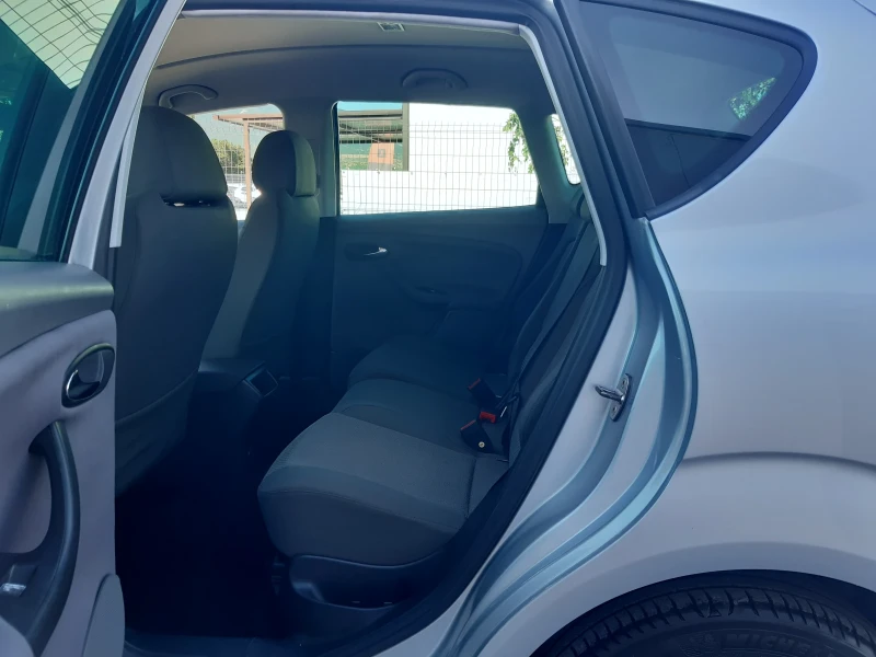 Seat Altea КАТО НОВА , снимка 12 - Автомобили и джипове - 50800273