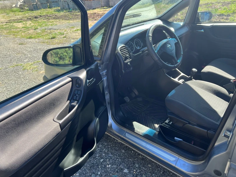 Opel Zafira 2.2 DTI   7 места, снимка 8 - Автомобили и джипове - 52417843