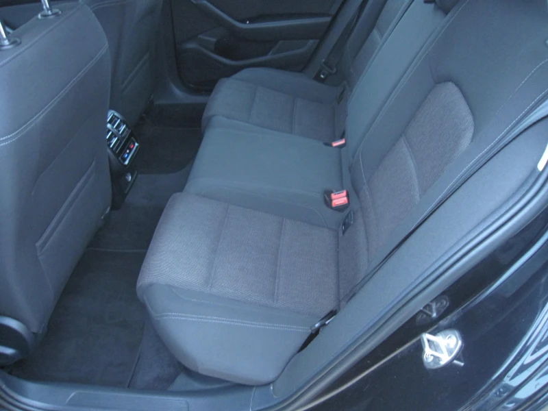 VW Passat Автомат, 1, 6-TDI, Navi, снимка 11 - Автомобили и джипове - 52815621