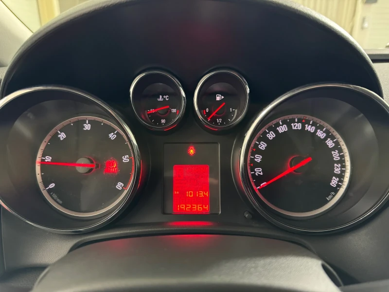 Opel Astra 1.7 CDTI SPORTS TOURER - COSMO, снимка 10 - Автомобили и джипове - 53248629