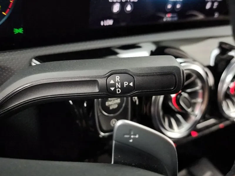 Mercedes-Benz A 250 4MATIC, снимка 9 - Автомобили и джипове - 55790302
