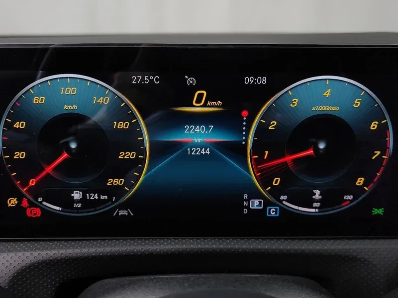 Mercedes-Benz A 250 4MATIC, снимка 8 - Автомобили и джипове - 55790302