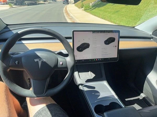 Tesla Model Y, снимка 10 - Автомобили и джипове - 56115179