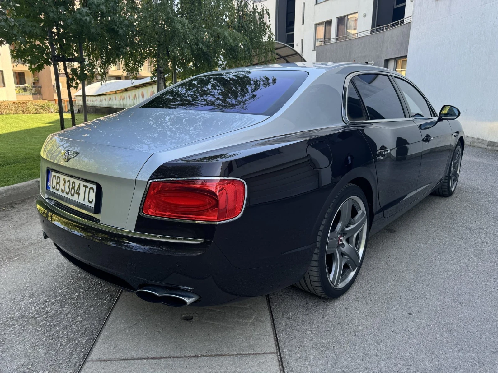 Bentley Flying Spur 4.0 / V8 - изображение 7