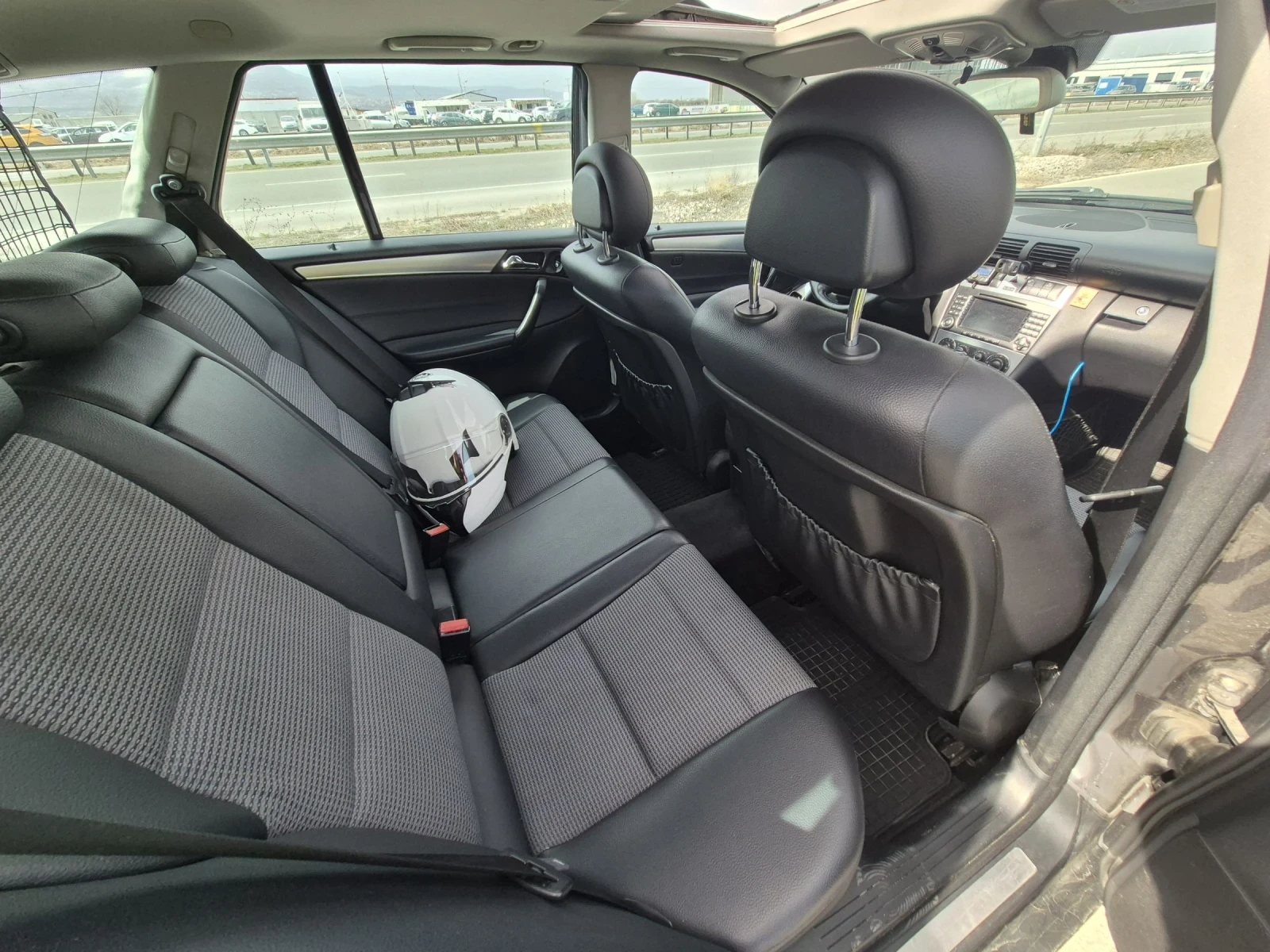 Mercedes-Benz C 220 Face lift Avangard - изображение 6