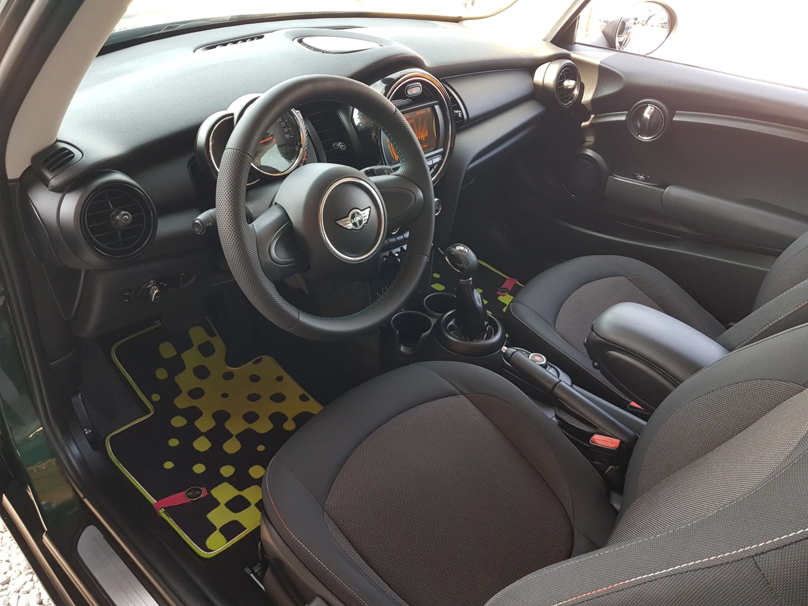 Mini One Бензин Автоматик ЛИЗИНГ - изображение 9