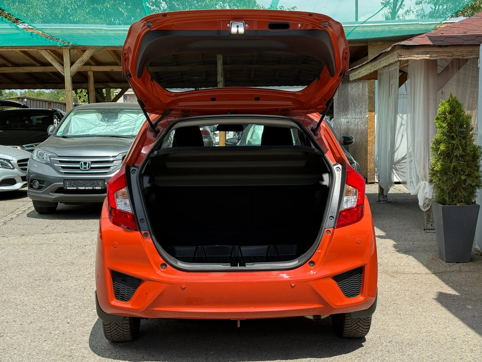 Honda Jazz 1.3I* АВТОМАТИК* СЕРВИЗНА КНИЖКА С ПЪЛНА ИСТОРИЯ - изображение 6