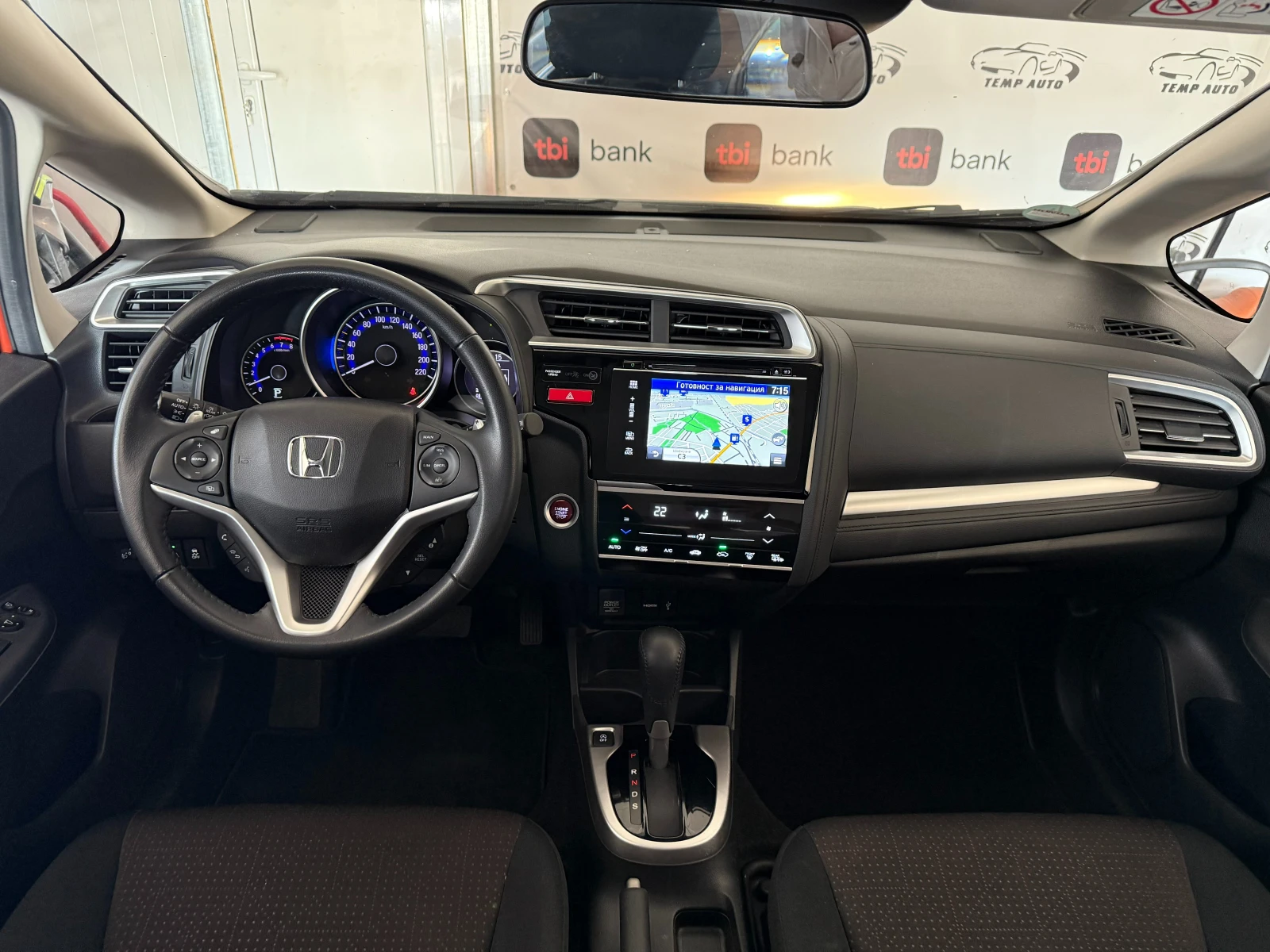 Honda Jazz 1.3I* АВТОМАТИК* СЕРВИЗНА КНИЖКА С ПЪЛНА ИСТОРИЯ - изображение 10
