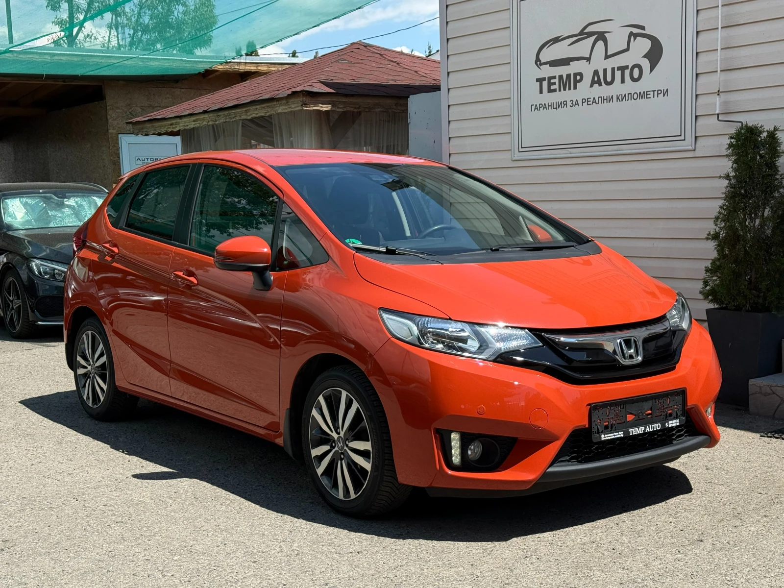 Honda Jazz 1.3I* АВТОМАТИК* СЕРВИЗНА КНИЖКА С ПЪЛНА ИСТОРИЯ - изображение 3