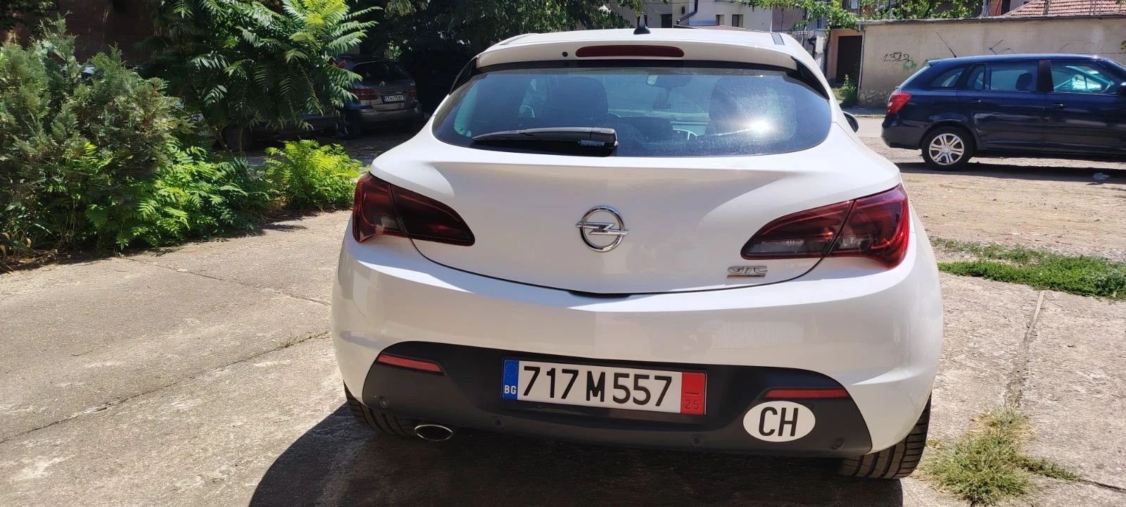 Opel Astra GTC 2.0 CDTi Sport - изображение 6