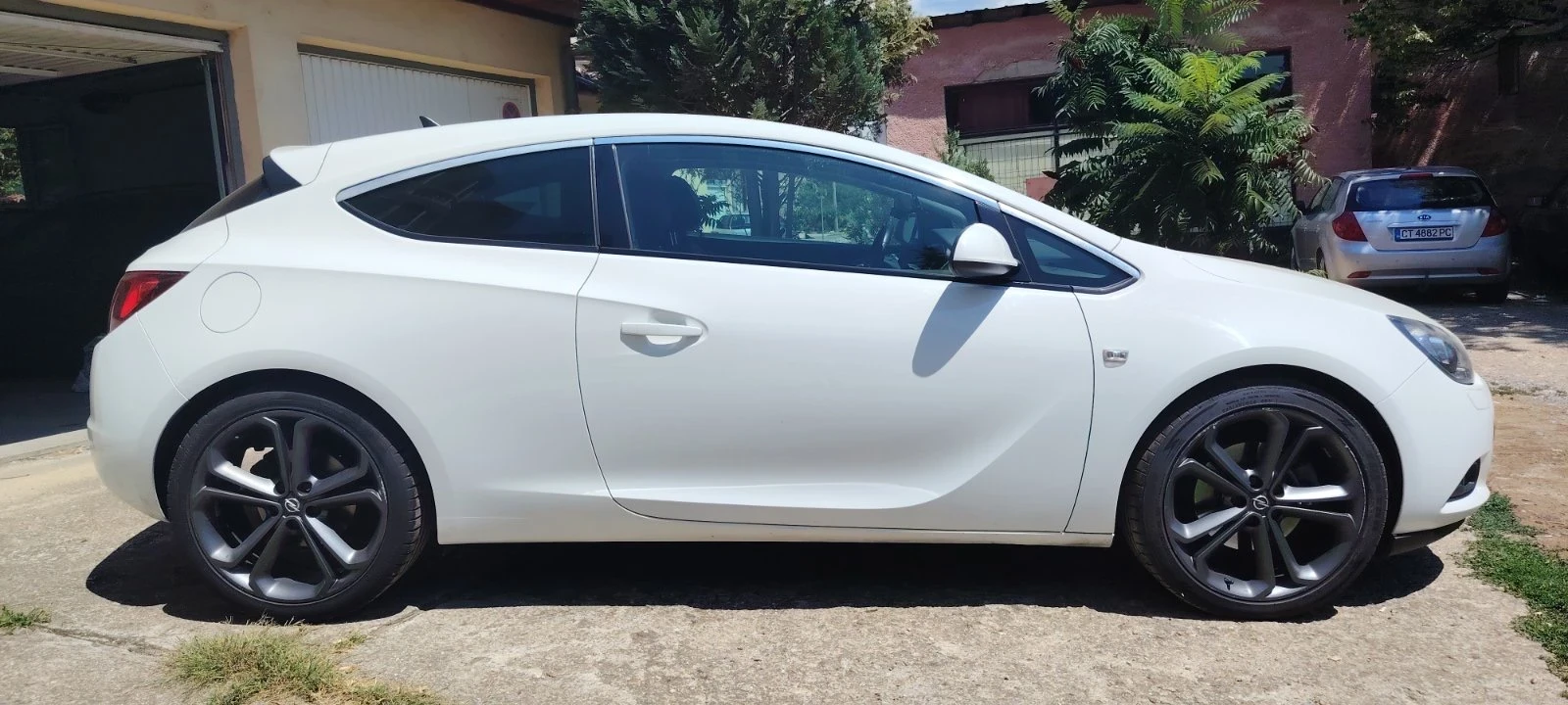Opel Astra GTC 2.0 CDTi Sport - изображение 4