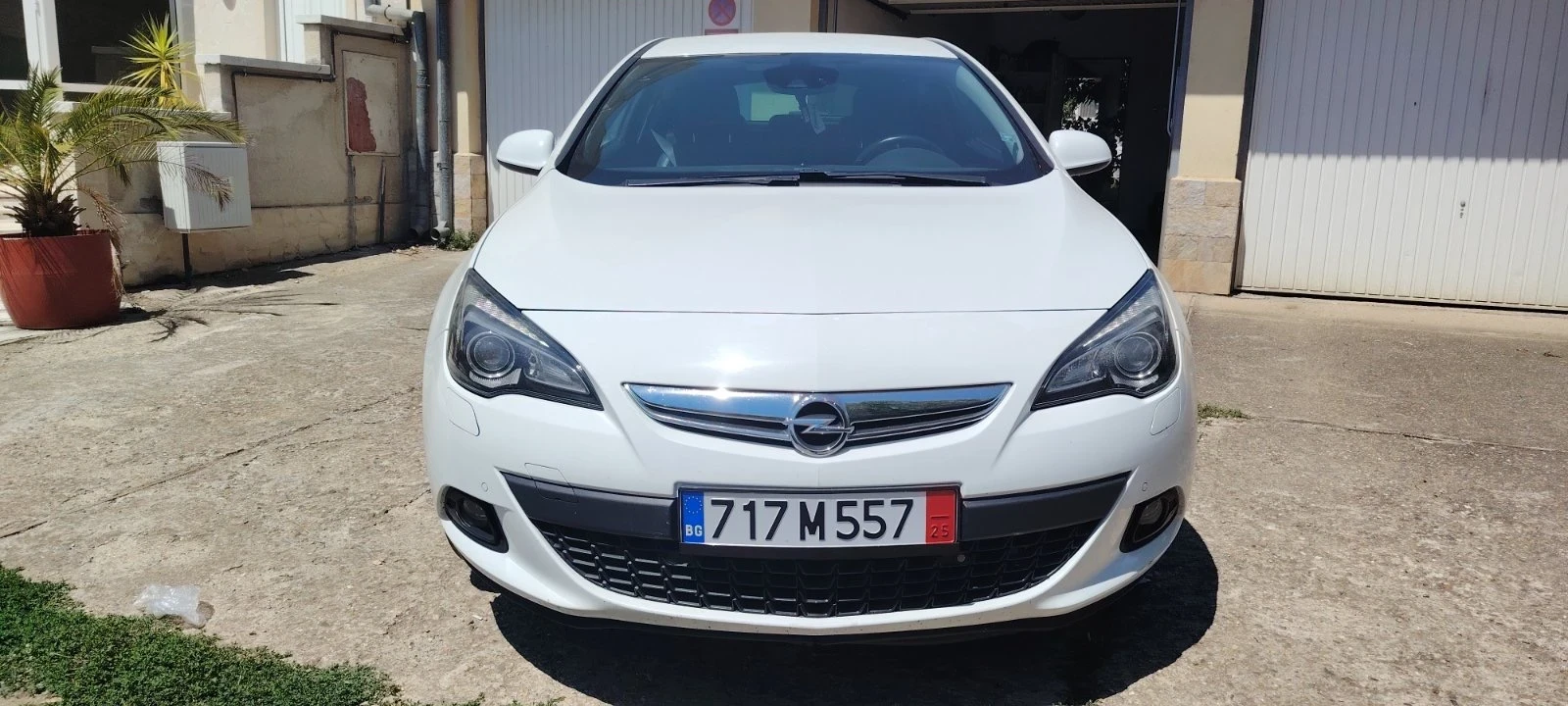 Opel Astra GTC 2.0 CDTi Sport - изображение 2