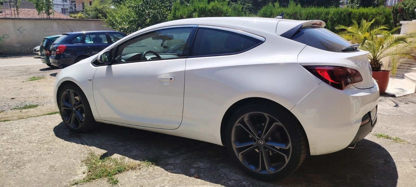 Opel Astra GTC 2.0 CDTi Sport - изображение 7