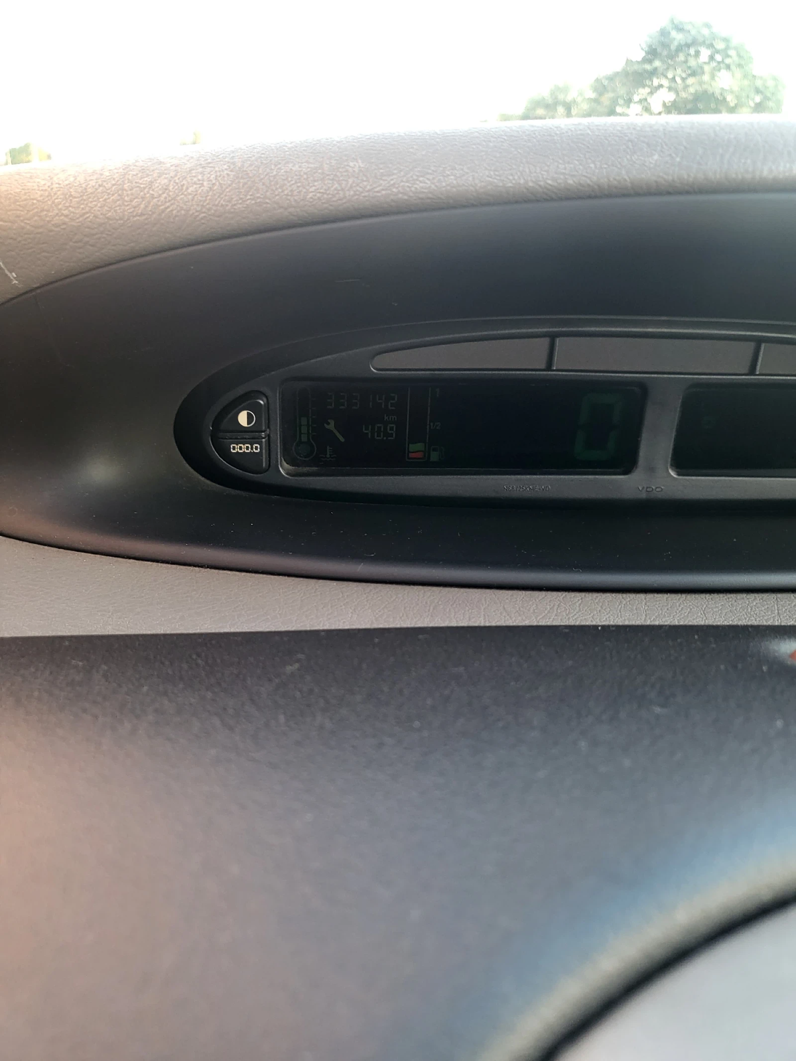 Citroen Xsara picasso 2.0 HDI - изображение 6