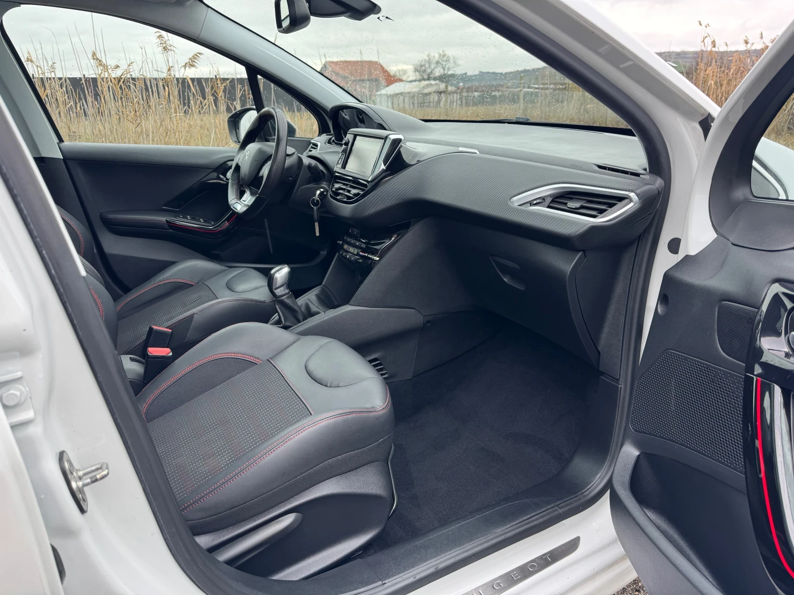 Peugeot 208 1.2T * GT LINE* PANO* CAMERA* CERVICE*  | Mobile.bg   14