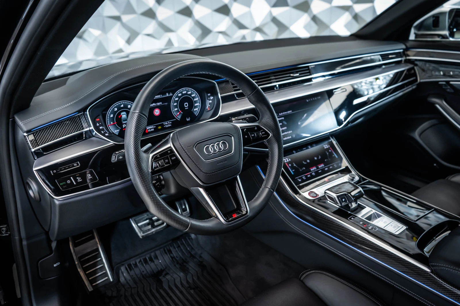 Audi S8 quattro* B&O* 360* 21* SoftCl*  - изображение 8