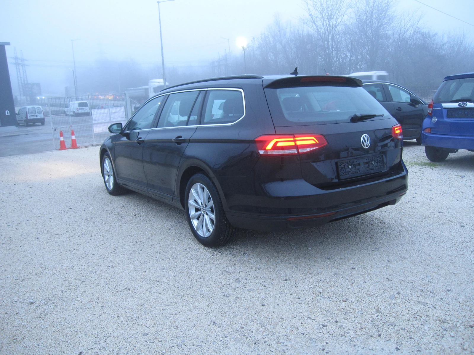 VW Passat Автомат, 1, 6-TDI, Navi - изображение 3