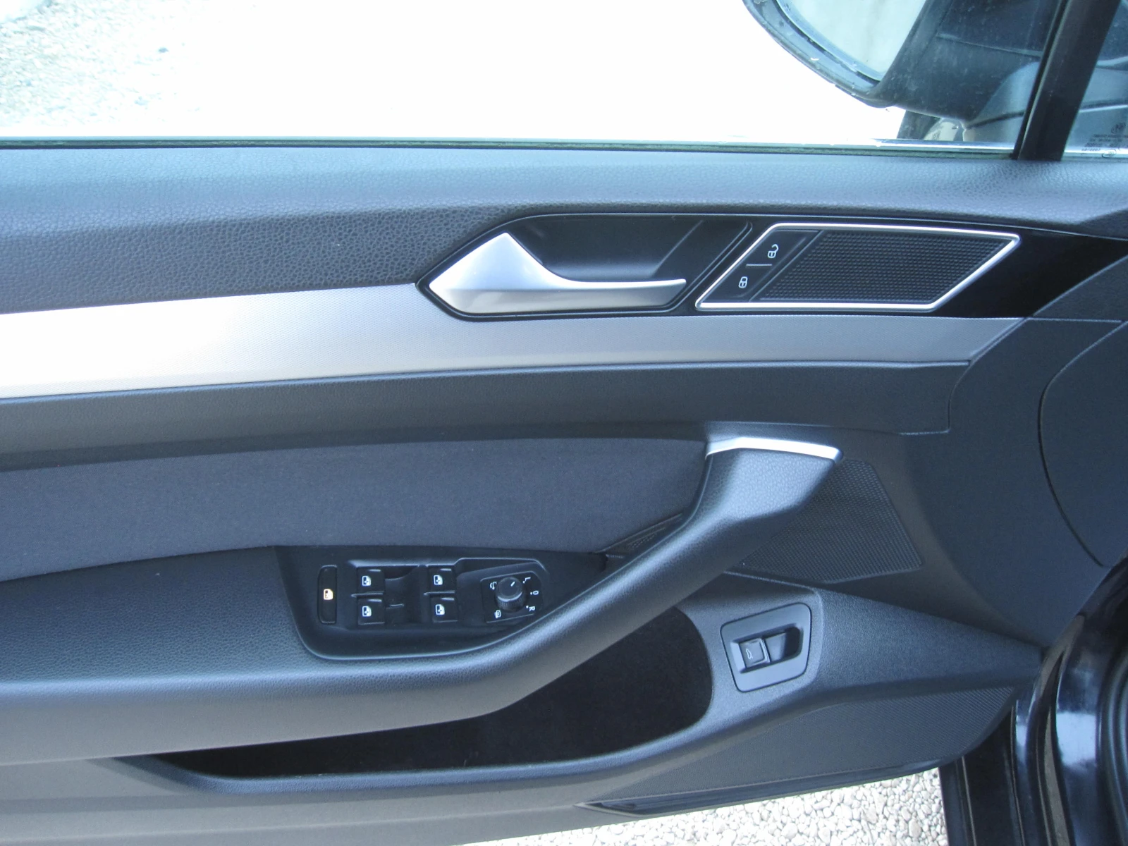 VW Passat Автомат, 1, 6-TDI, Navi - изображение 8