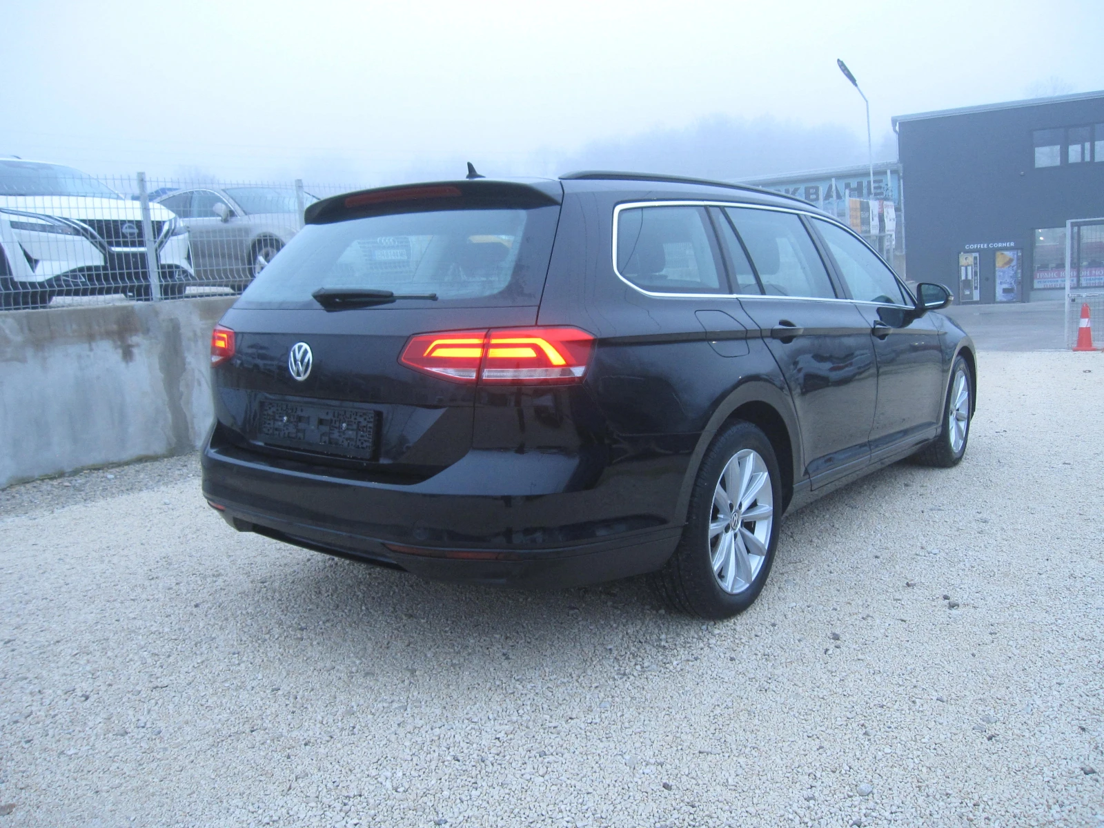 VW Passat Автомат, 1, 6-TDI, Navi - изображение 4