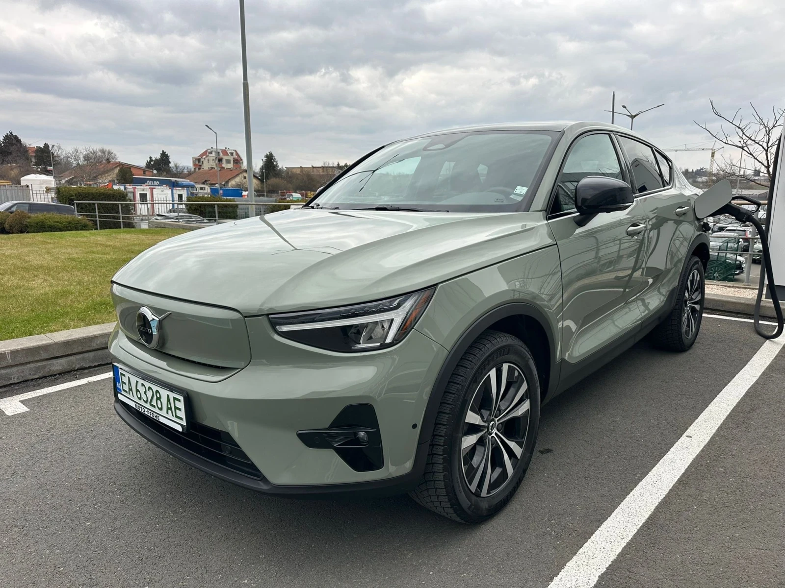 Volvo C40 Електрически SUV, снимка 6 - Автомобили и джипове - 53907261