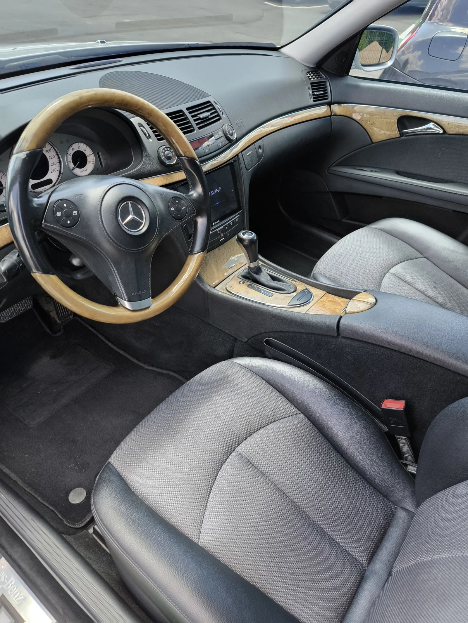Mercedes-Benz E 200 EVO, LPG, Печка , снимка 9 - Автомобили и джипове - 53998374