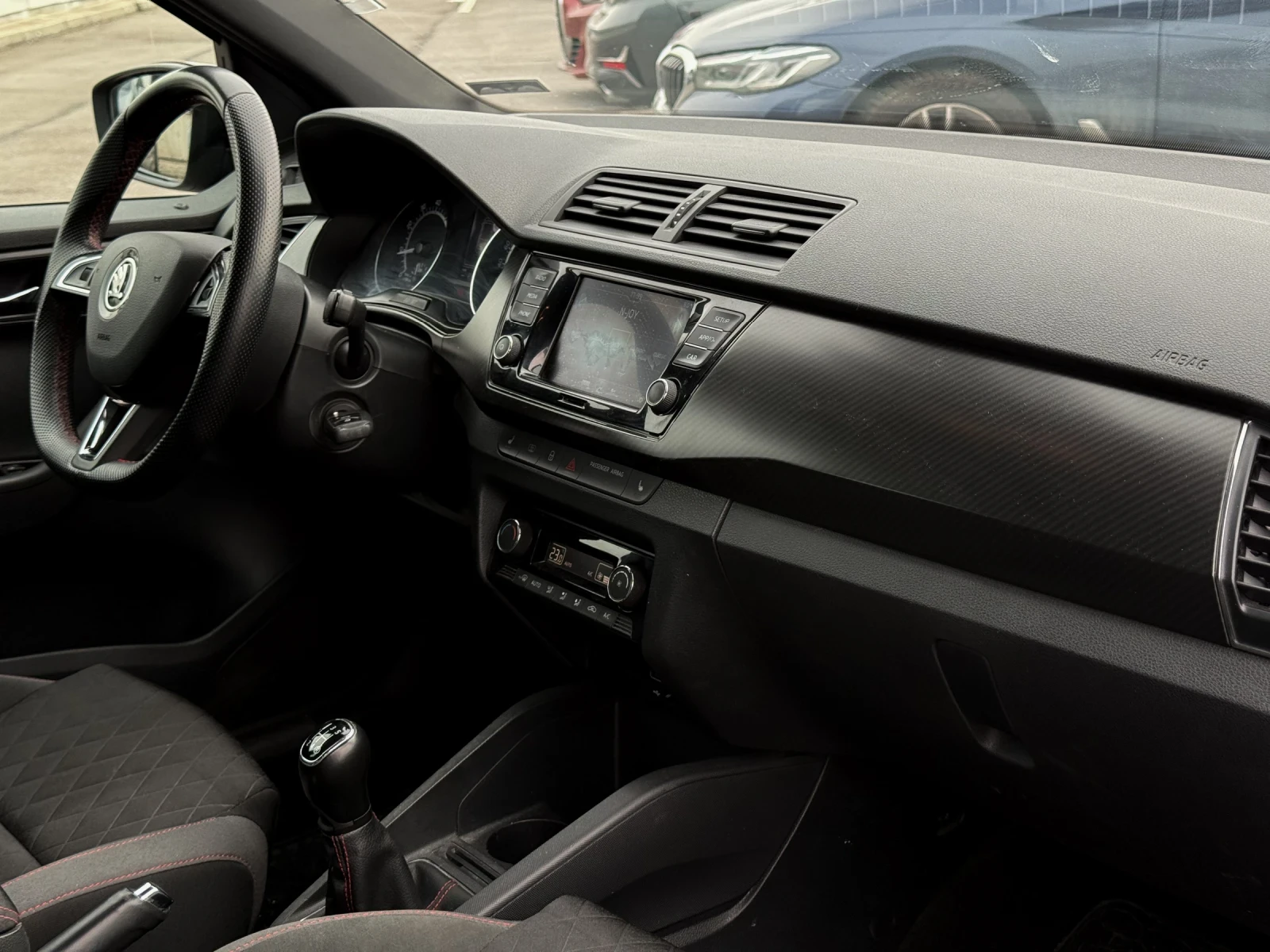 Skoda Fabia 1.0MPI * Monte Carlo * Facelift * , снимка 10 - Автомобили и джипове - 54096197