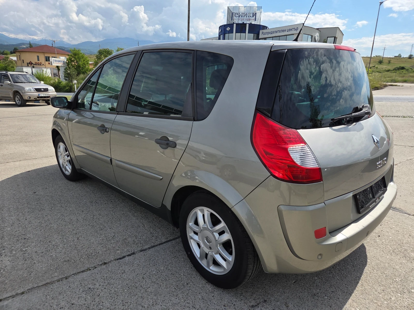 Renault Scenic 1.5.Dizel, снимка 3 - Автомобили и джипове - 54606178